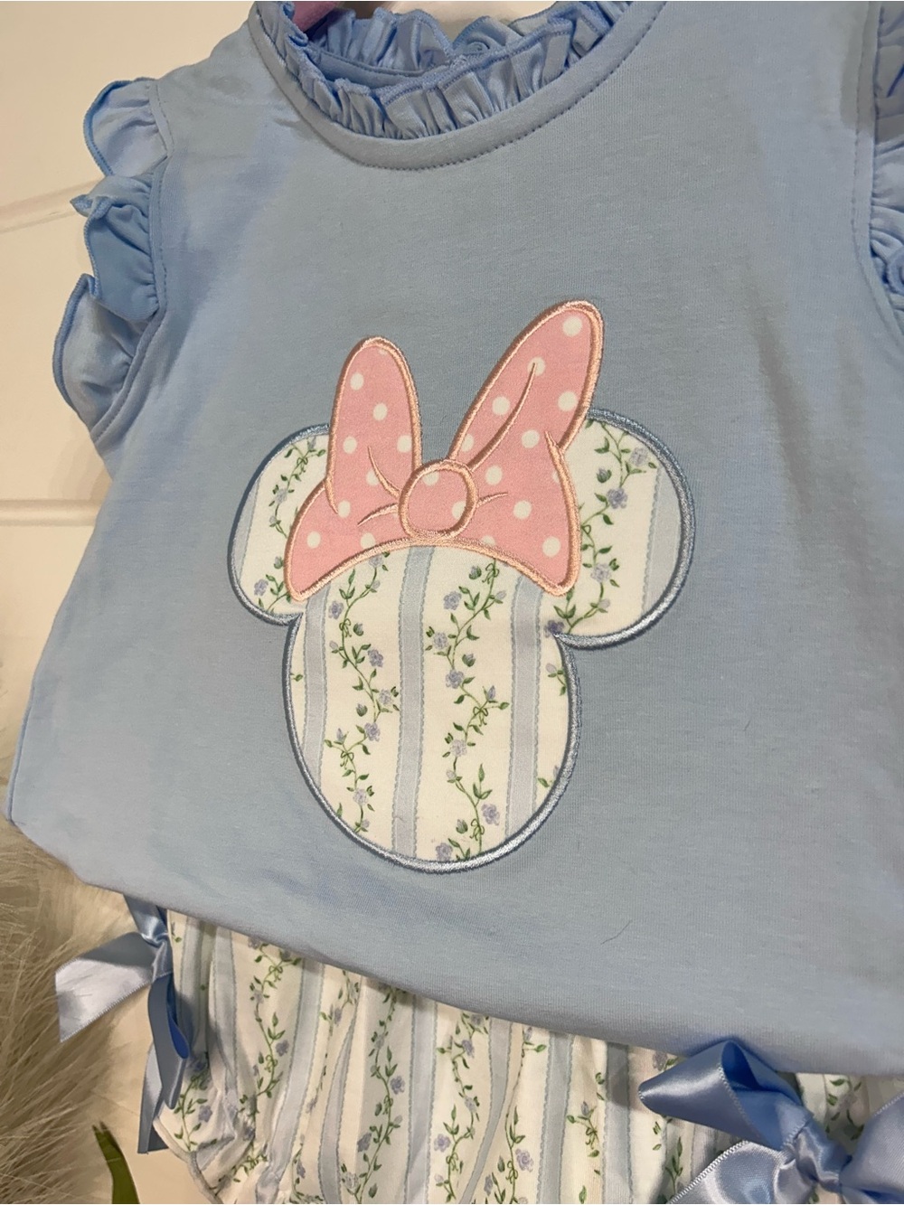 Light Blue Girls' Ruffle Sleeve Top with Pink Bow Appliqué